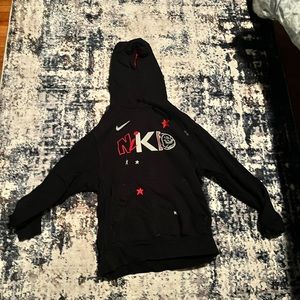 Nike Kyire Men’s small hoodie